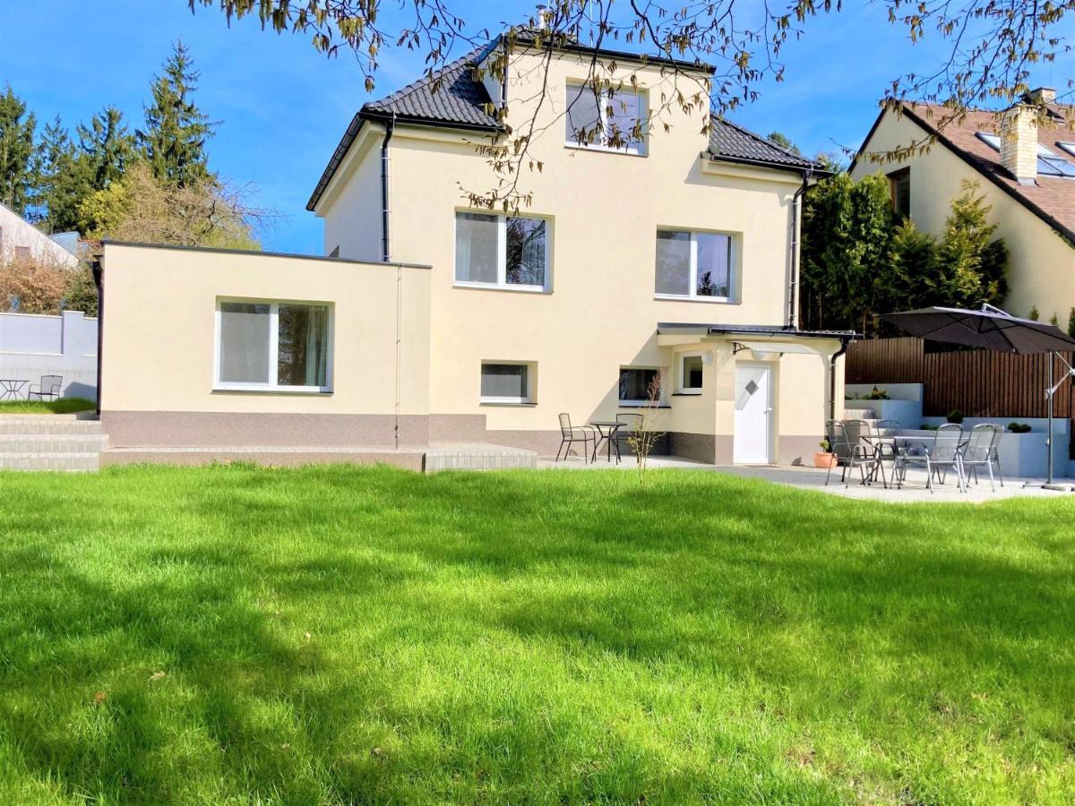 Apartmanovy Dum Se Zahradou V Klidne Casti Prahy Prága Kültér fotó