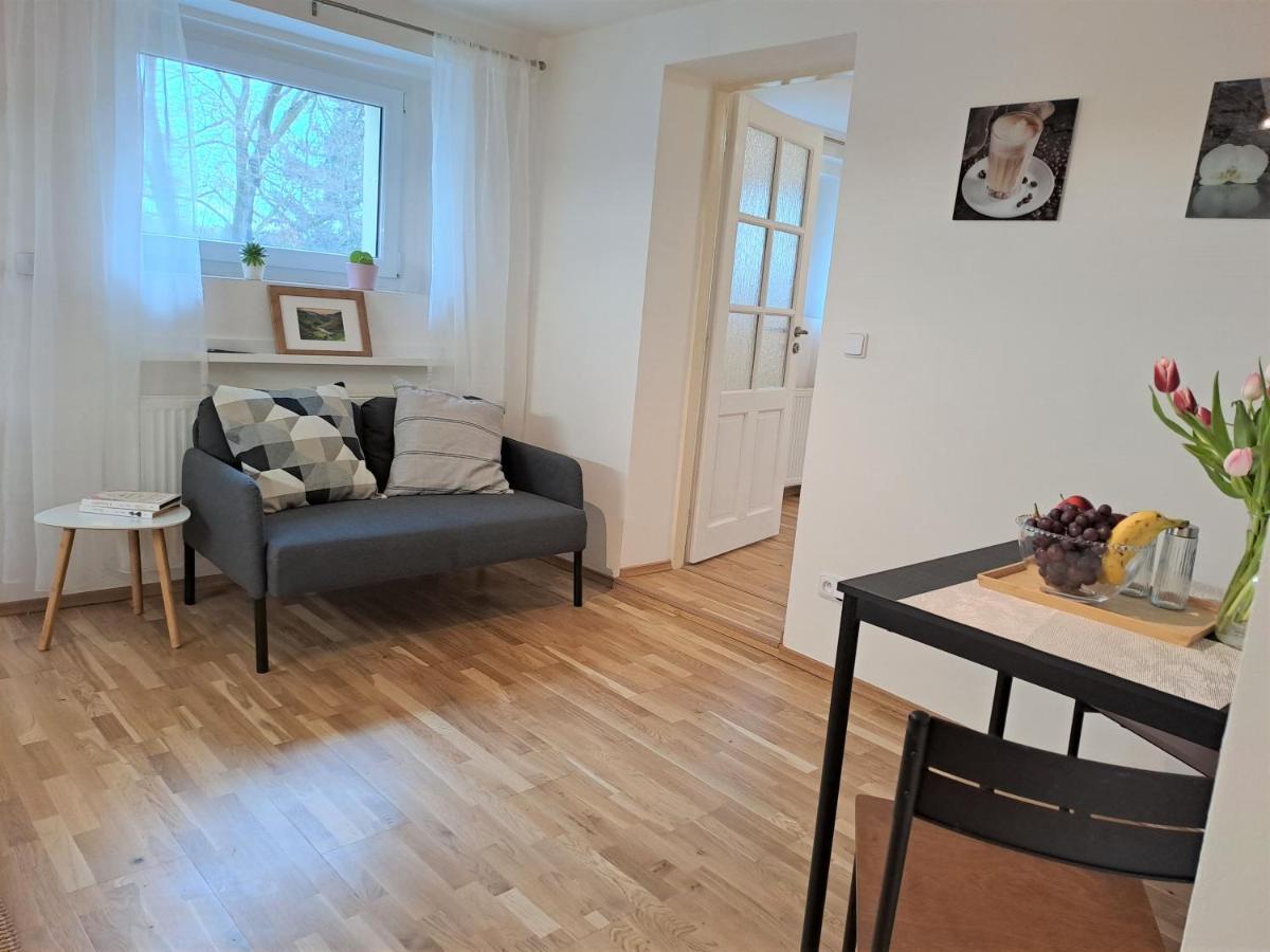 Apartmanovy Dum Se Zahradou V Klidne Casti Prahy Prága Kültér fotó