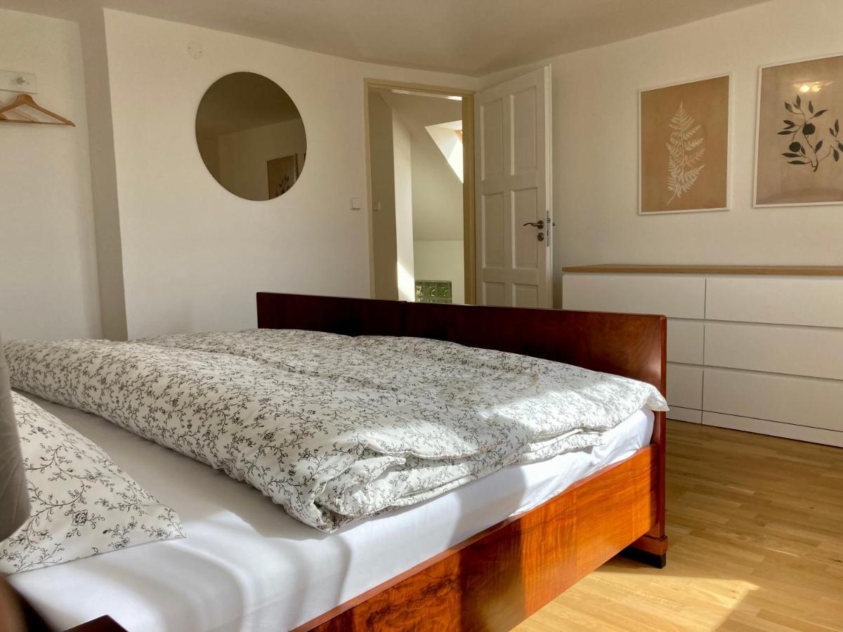 Apartmanovy Dum Se Zahradou V Klidne Casti Prahy Prága Kültér fotó