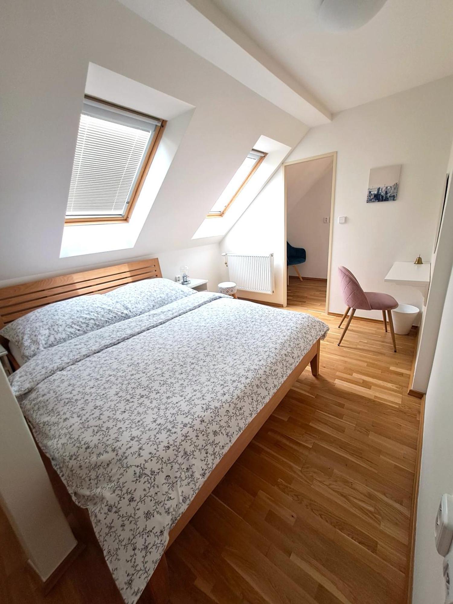 Apartmanovy Dum Se Zahradou V Klidne Casti Prahy Prága Kültér fotó