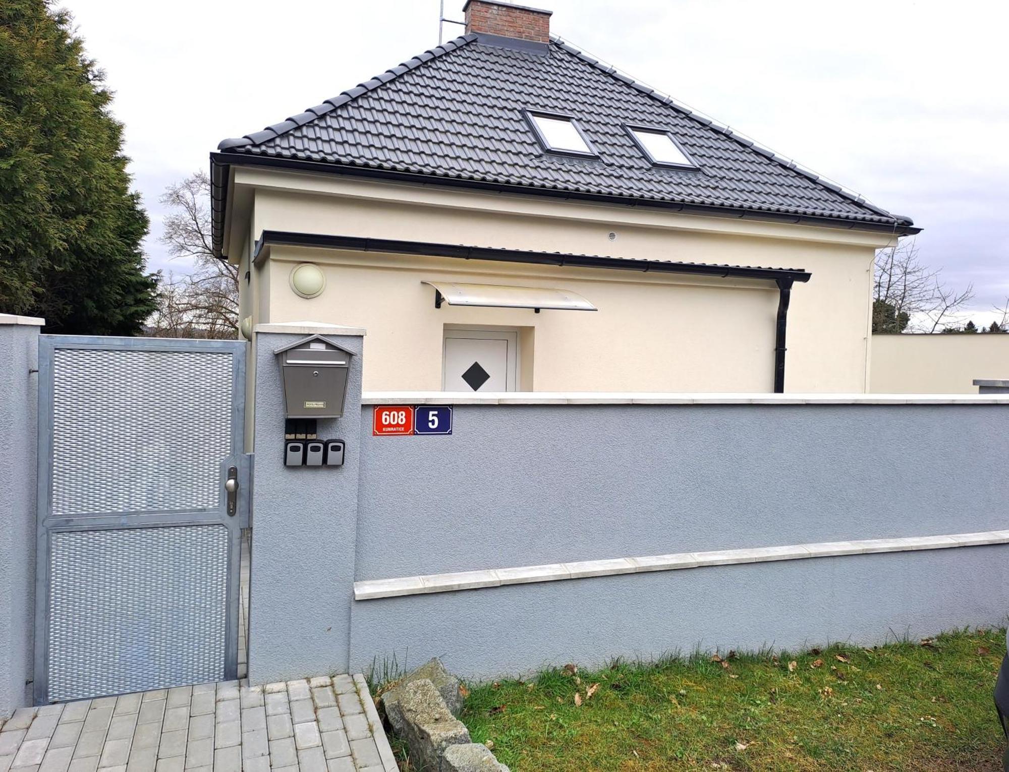 Apartmanovy Dum Se Zahradou V Klidne Casti Prahy Prága Kültér fotó